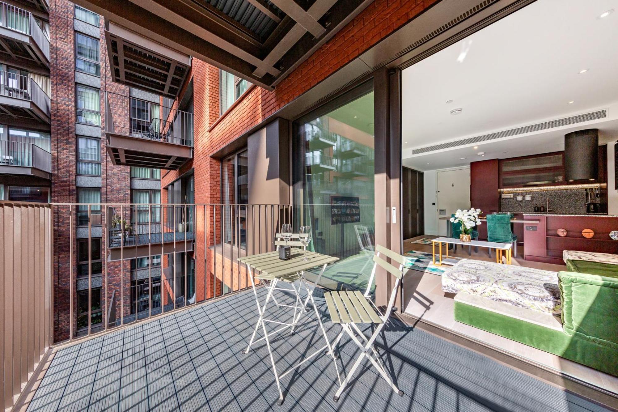 Central London Stay-Fabulous Ultra-Central London Luxury Designer Two Bedroom-Pool-Gym-Full Ac Exterior photo